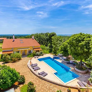 https://apartments-universe.pula-hotels.org